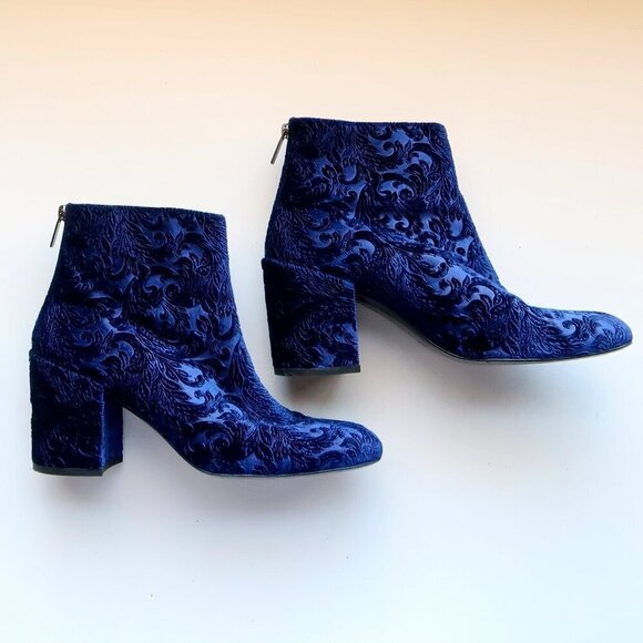 Stuart Weitzman Blue Floral Velvet Block Heel Ankle Boots Booties Size 9.5 - Picture 13 of 16